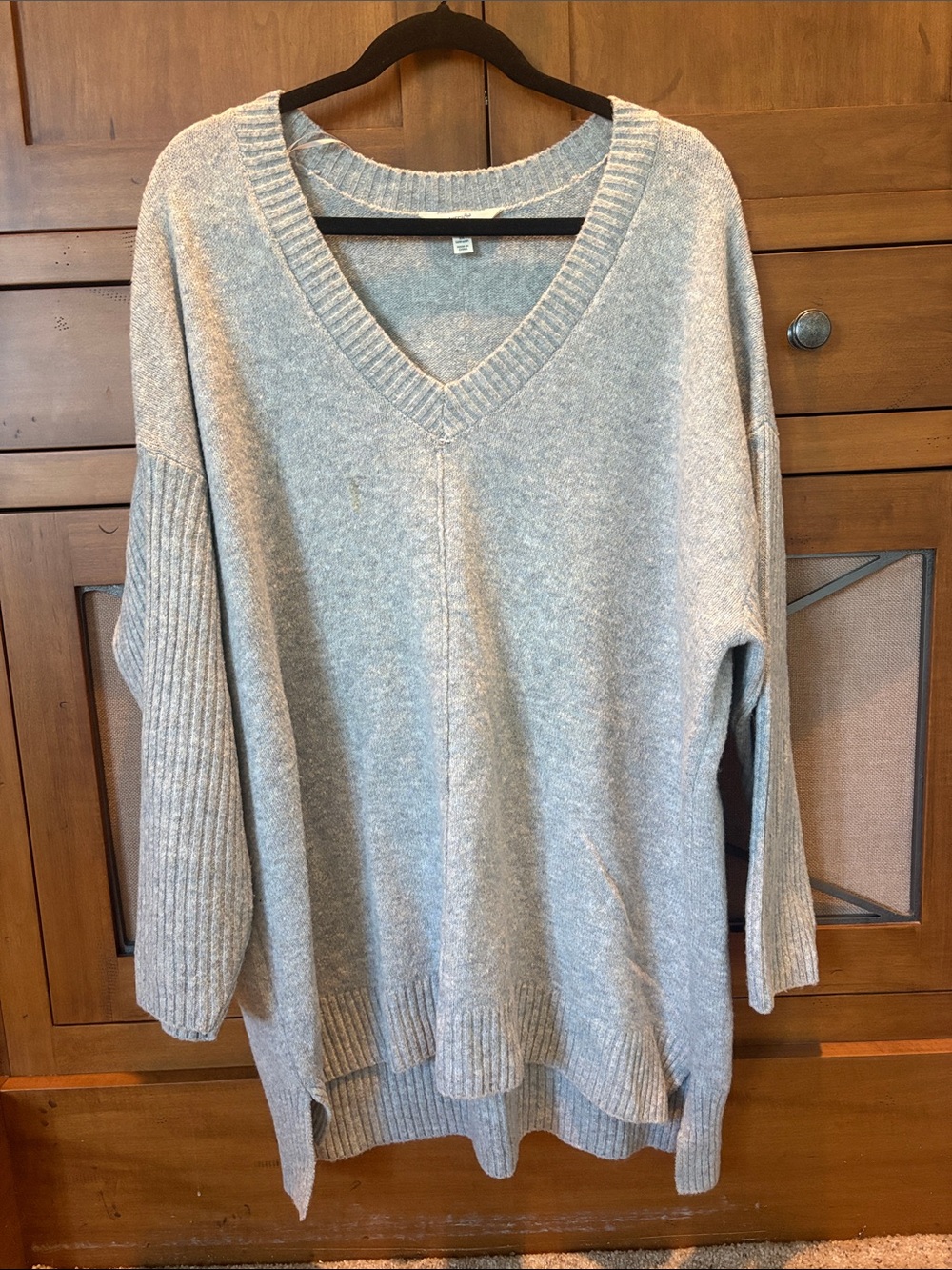 Terra & Sky Light Gray V-Neck Oversized Sweater